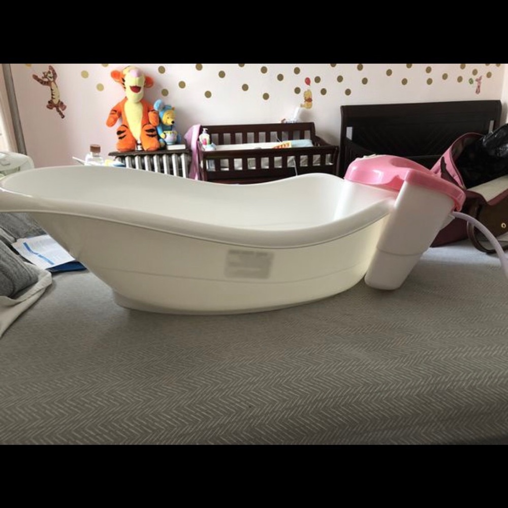 Baby bathtub